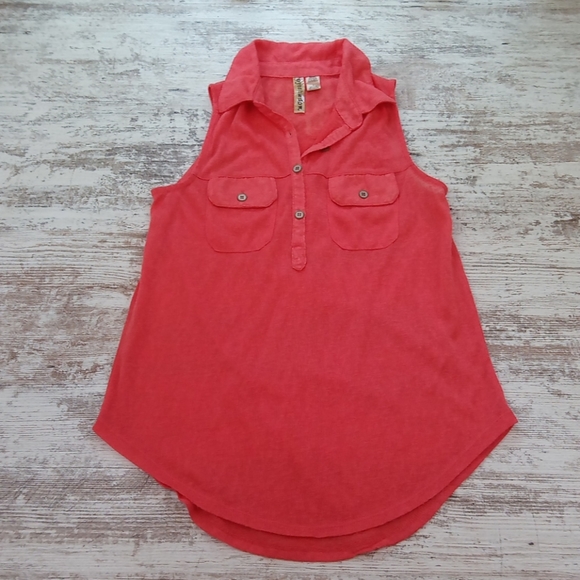 Eyeshadow Soft Sleeveless Collared Button Down Top - Picture 1 of 11